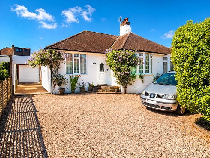 4 Bedroom Semi-Detached Bungalow For Sale In Palmersfield Road, Banstead, SM7