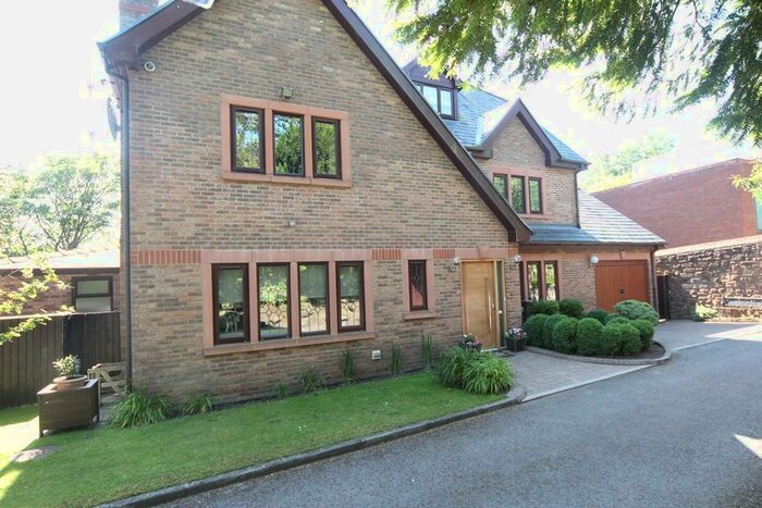 7 Bedroom Detached House To Rent In Three Acres Close, Woolton, Liverpool, L25