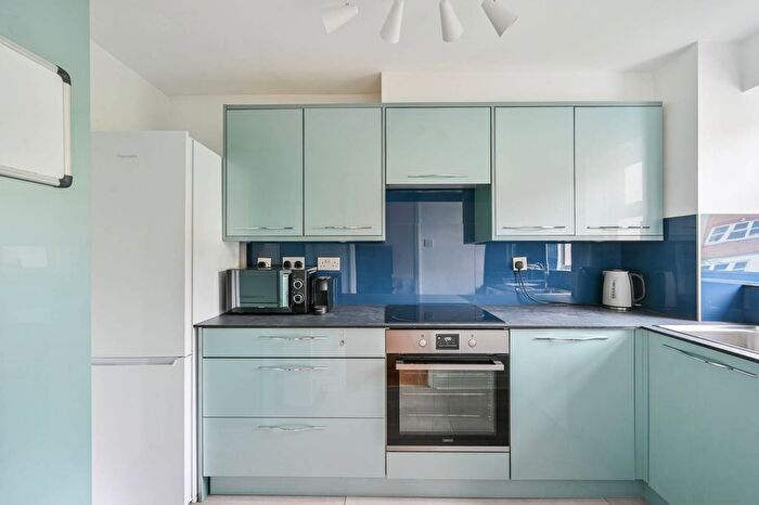 1 Bedroom Flat For Sale In Glaisher Street, Greenwich, London, SE8