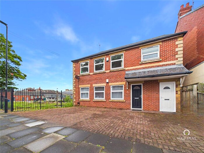 2 Bedroom Detached House For Sale In Lovaine Avenue, Whitley Bay, Tyne And Wear, NE25