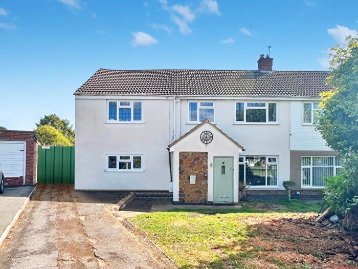 4 Bedroom Semi-Detached House For Sale In Grafton View, Wootton, Northampton, NN4