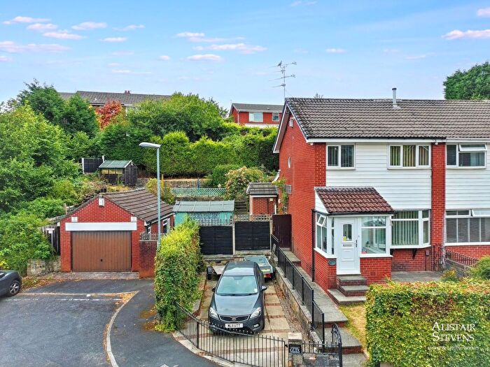 3 Bedroom Semi Detached House For Sale In Chetwyn Avenue, Royton, OL2