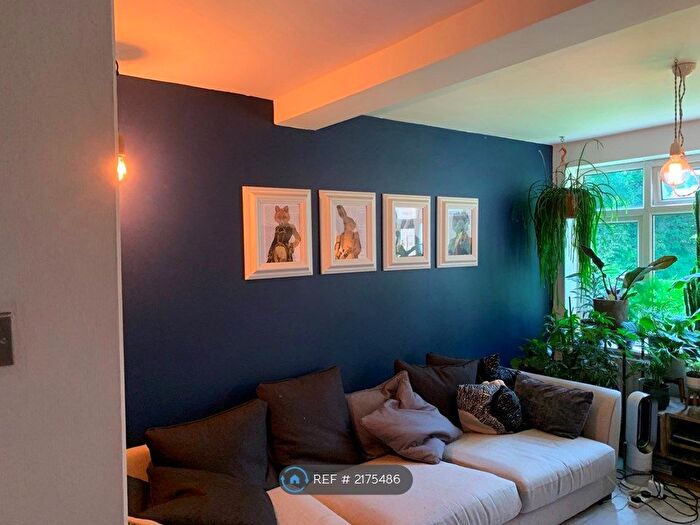 2 Bedroom Flat To Rent In Greville Lodge, London, N6