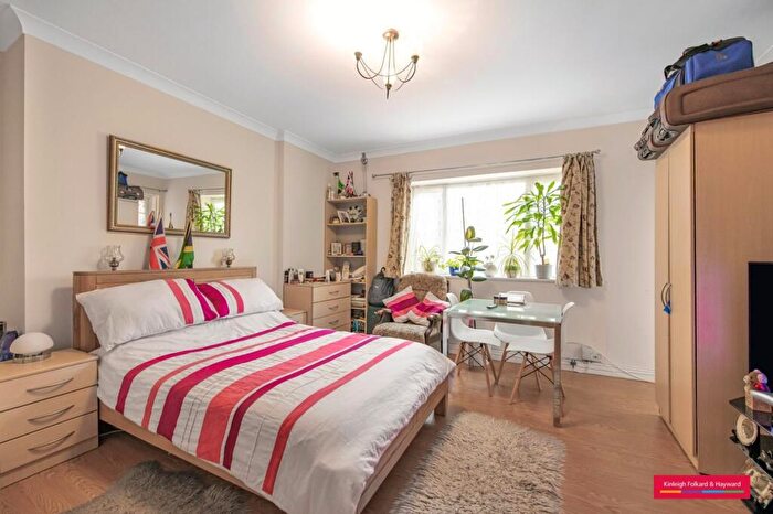 2 Bedroom Flat To Rent In Shoot Up Hill, London, NW2