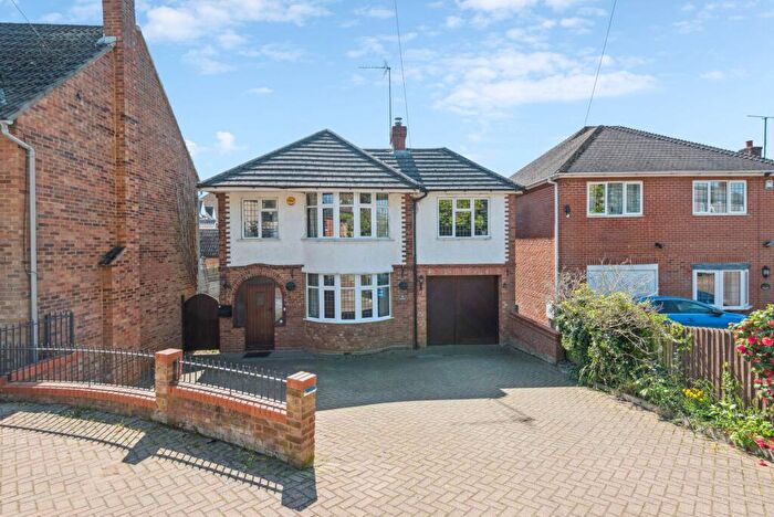 4 Bedroom Detached House For Sale In Back Street, Clophill, MK45