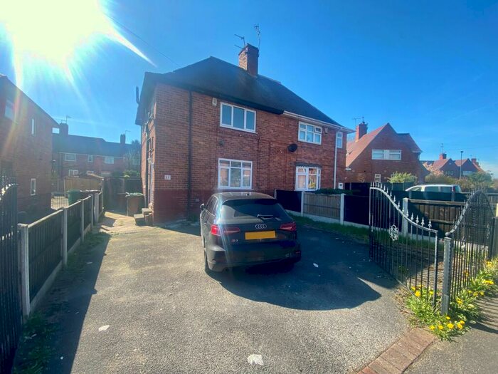 3 Bedroom Detached House To Rent In Reydon Drive, Whitemoor, NG8