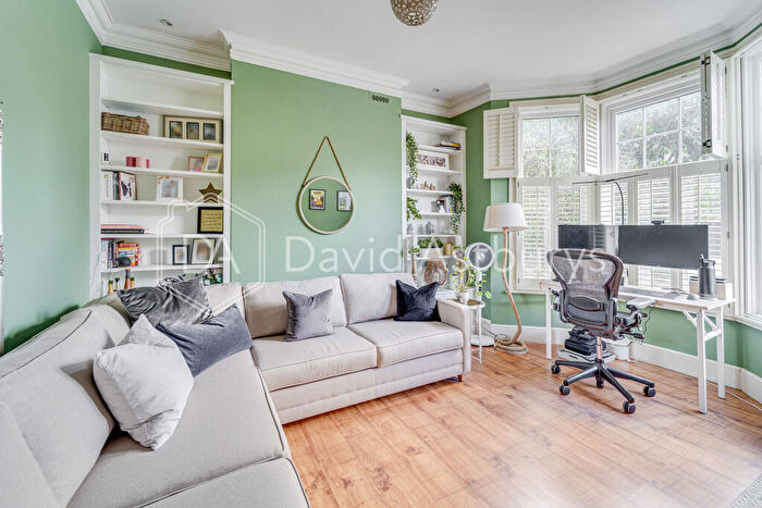 3 Bedroom Terraced House To Rent In Park Avenue, Alexandra Palace, London, N22