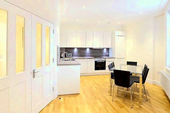 3 Bedroom Flat To Rent In Hamlet Gardens, London, W6
