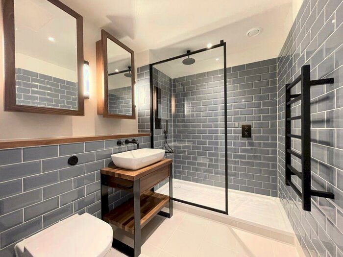 2 Bedroom Flat To Rent In Merino Gardens, London Dock -, P18