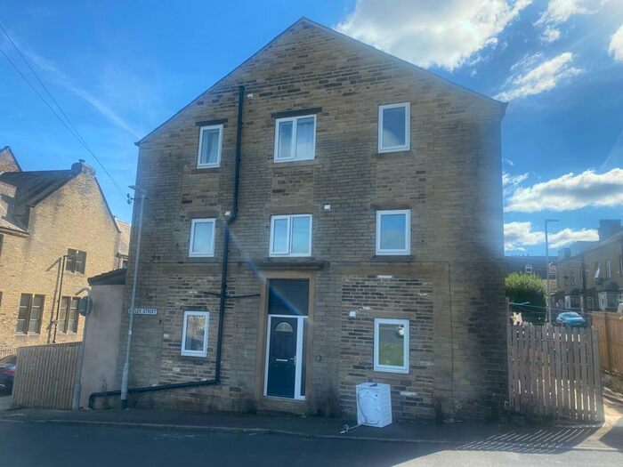 8 Bedroom Block Of Apartments To Rent In Batley Street, Halifax, HX3