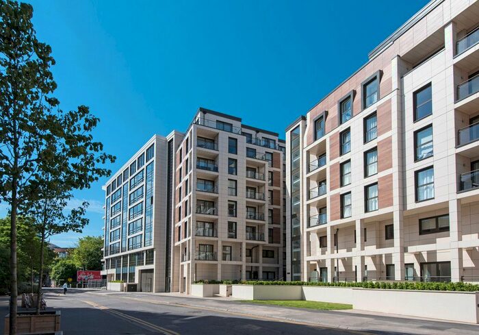 1 Bedroom Flat To Rent In Skerne Road, Kingston Upon Thames, KT2