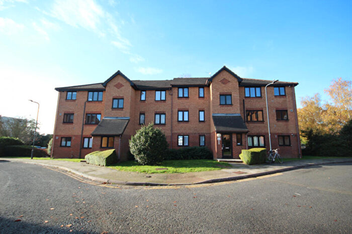 Flat To Rent In Pempath Place, Wembley, Middlesex, HA9