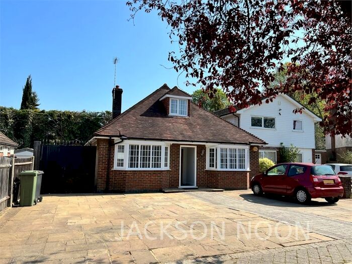 4 Bedroom Chalet To Rent In Langton Avenue, Epsom, KT17