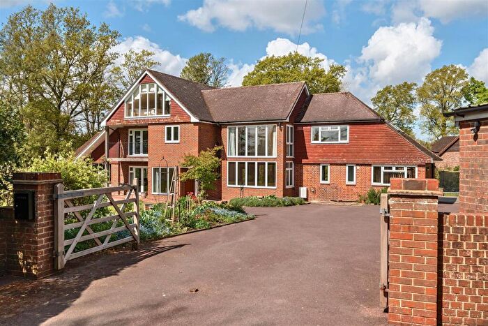 6 Bedroom Detached House For Sale In Salterns Lane, Old Bursledon, SO31