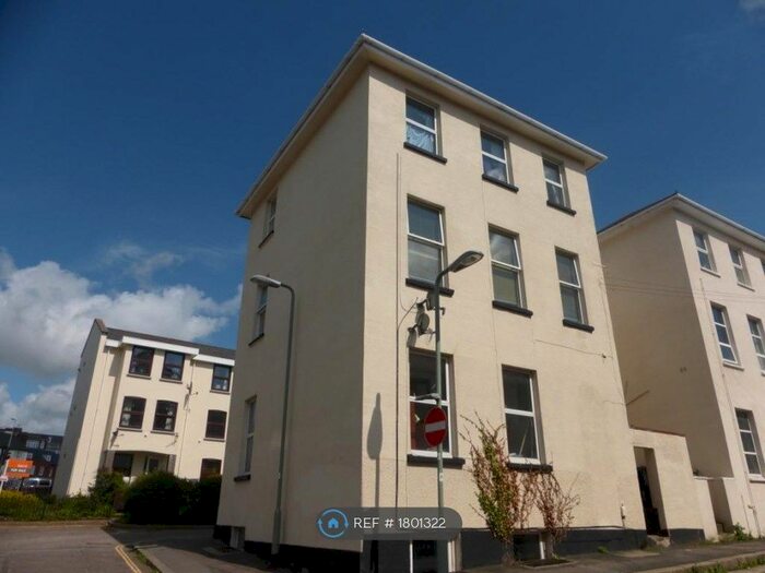 3 Bedroom Maisonette To Rent In Friars Walk, Exeter, EX2