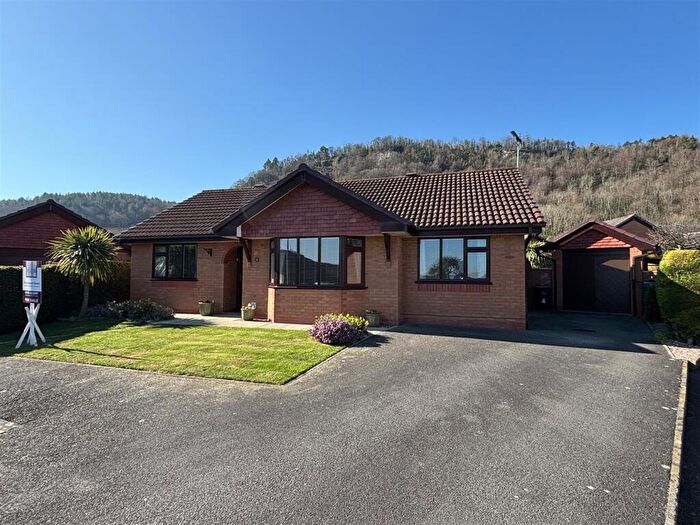 3 Bedroom Detached Bungalow For Sale In Lon Cynan, Abergele, LL22