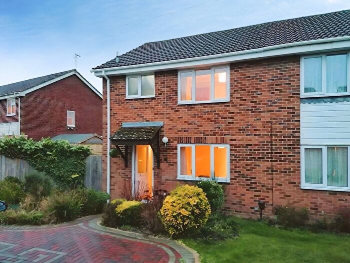 3 Bedroom Semi-Detached House To Rent In Newlands, Ashford, Kent, TN23