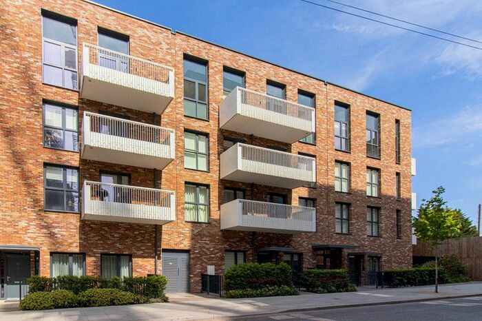 1 Bedroom Flat To Rent In Enfield Road, London, W3