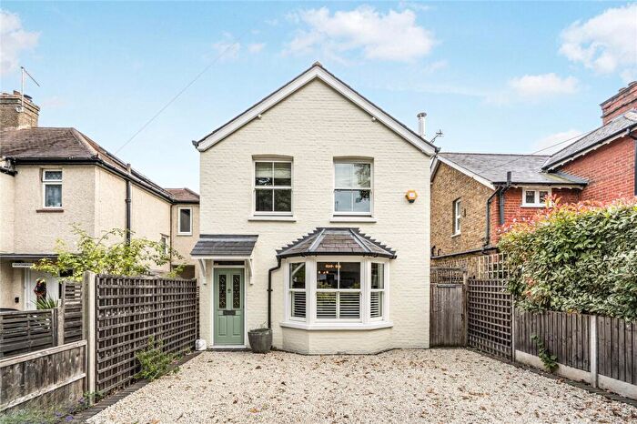 4 Bedroom Detached House To Rent In Maybury Hill, Woking, Surrey, GU22