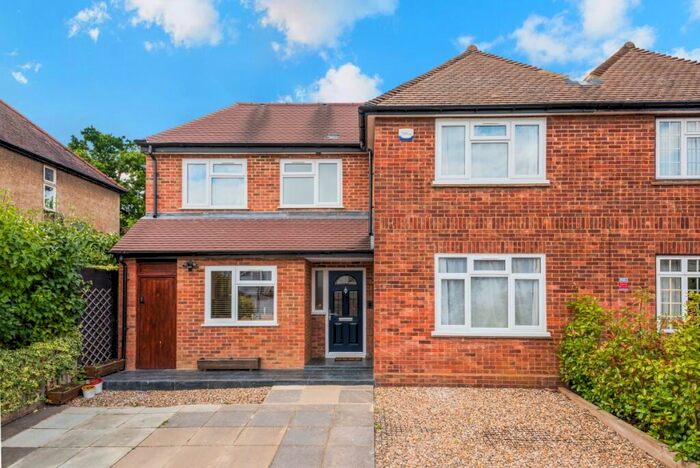 4 Bedroom Semi-Detached House To Rent In Ashburnham Avenue Harrow, HA1