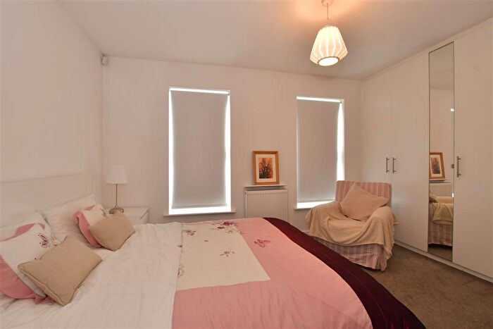 3 Bedroom Terraced House For Sale In Chingford Lane, Woodford Green, Essex, IG8