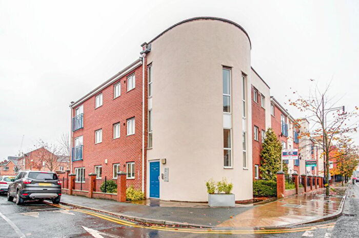 2 Bedroom Apartment To Rent In Mallow Street, Hulme, Manchester, M15