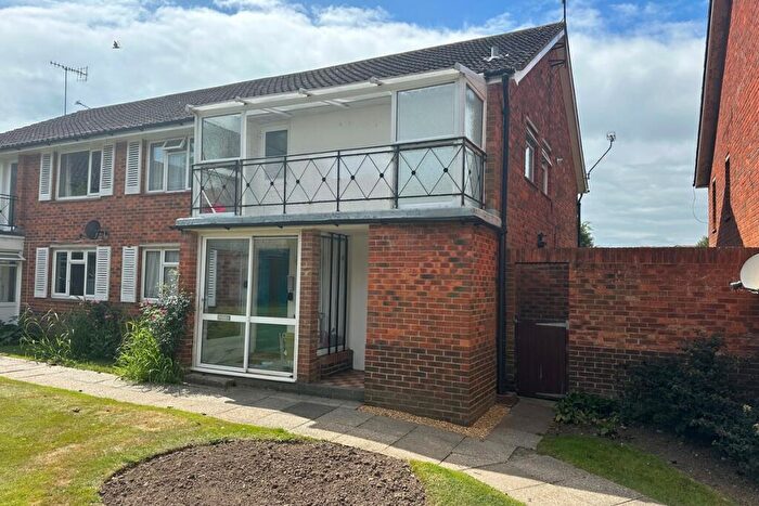 2 Bedroom Flat To Rent In Chatsmore Crescent, Goring Street, Worthing, BN12