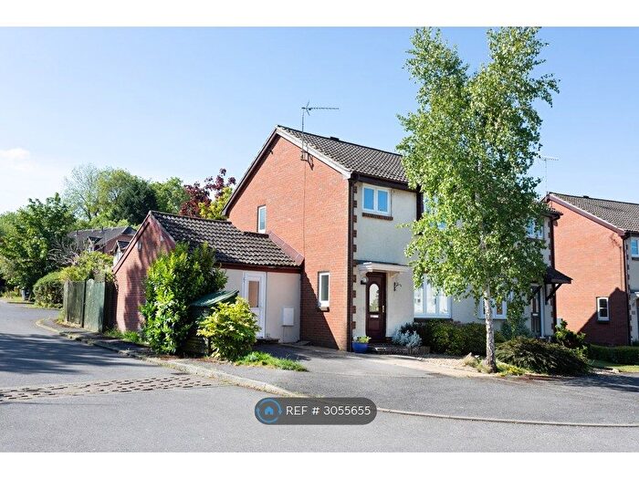 3 Bedroom Semi-Detached House To Rent In St Peters Gardens, Farnham, GU10