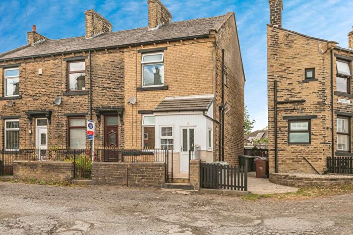 3 Bedroom End Of Terrace House For Sale In Terry Road, Low Moor, Bradford, West Yorkshire, BD12