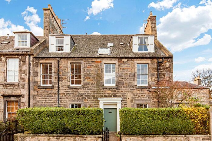 2 Bedroom Flat For Sale In / St Bernards Row, Edinburgh, EH4