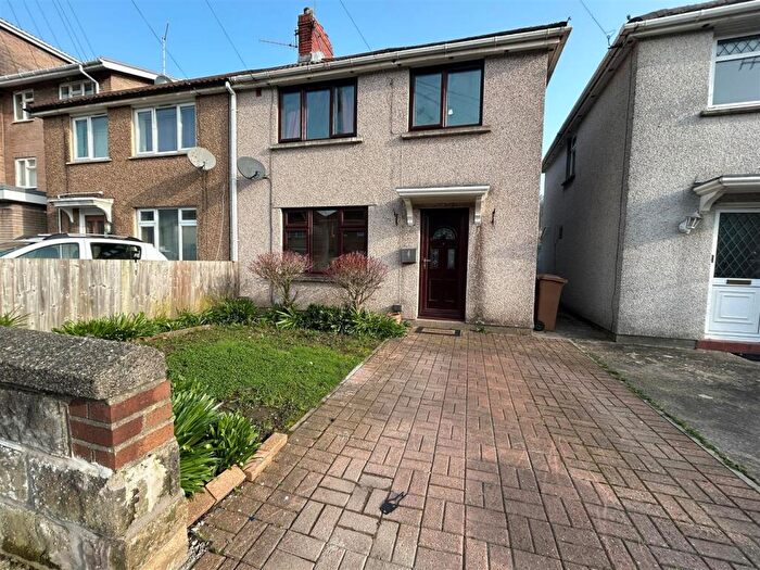 3 Bedroom Semi-Detached House To Rent In Ty Isaf Park Avenue, Risca, Newport, NP11