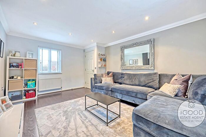 2 Bedroom Terraced House For Sale In St Nicholas Place, Loughton, IG10