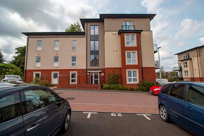 2 Bedroom Flat To Rent In Bailey Place, Crowborough, TN6