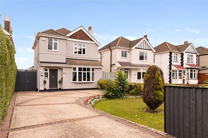 3 Bedroom Detached House For Sale In Laceby Road, Grimsby, N E Lincs, DN34