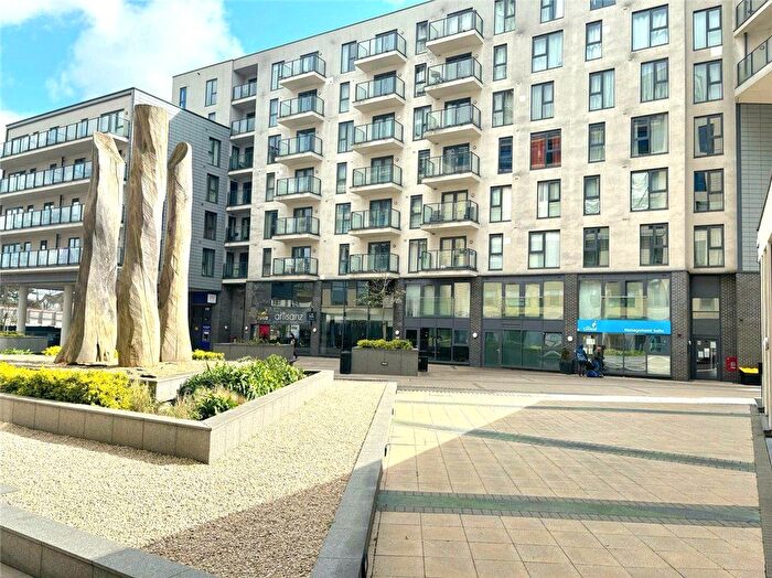 2 Bedroom Flat To Rent In Guildford Road, Woking, Surrey, GU22