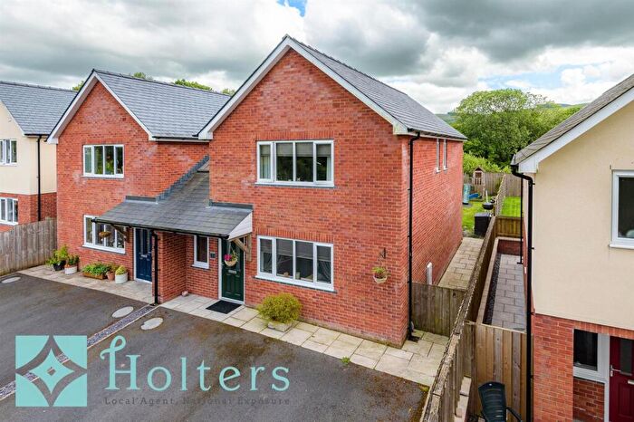 3 Bedroom House For Sale In The Sidings, Garth, LD4
