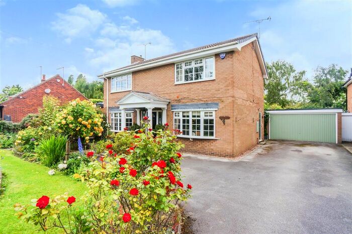 4 Bedroom Detached House For Sale In Valley Road, Darrington, Pontefract, WF8