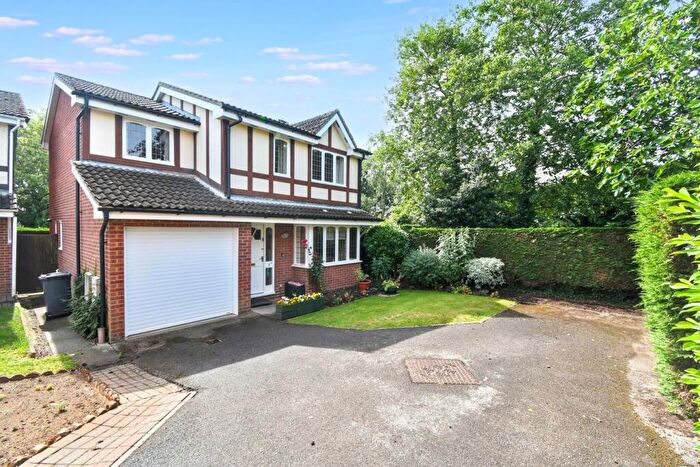 4 Bedroom Detached House For Sale In Osprey Close, Kempston, Bedford, MK42