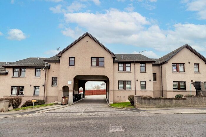 2 Bedroom Flat To Rent In Cloverdale Court, Bucksburn, Aberdeen, AB21