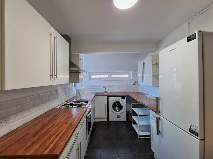 1 Bedroom Maisonette To Rent In Sturrock Close, Tottenham, N15