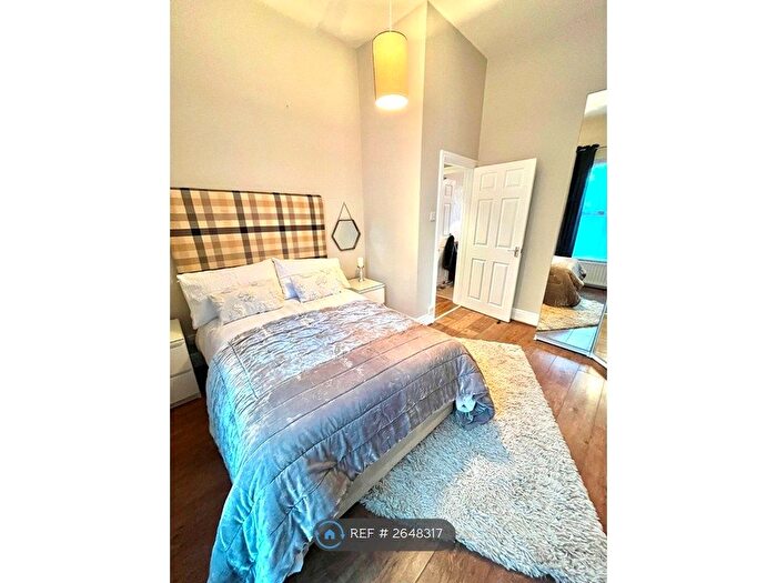 2 Bedroom Flat To Rent In Mayfield St, Hull, HU3