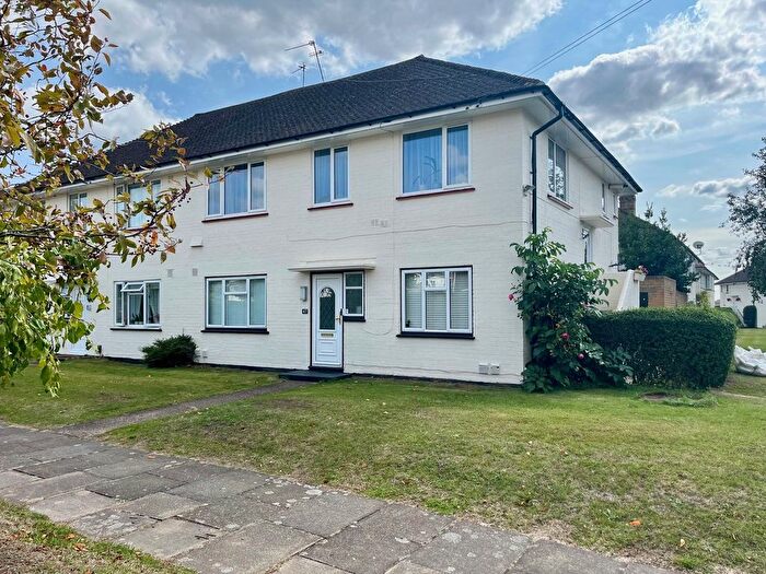 2 Bedroom Maisonette For Sale In Park Road, Stanwell, Staines-Upon-Thames, TW19