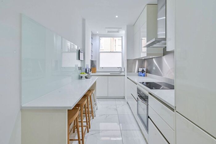2 Bedroom Flat For Sale In Cheniston Gardens, High Street Kensington, London, W8