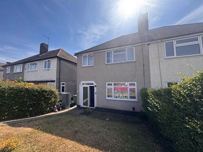 3 Bedroom Semi-Detached House To Rent In Austin Road, St Mary Cray, BR5