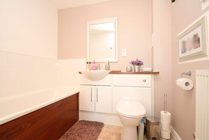 2 Bedroom Apartment To Rent In Milestone Road, Newhall, CM17