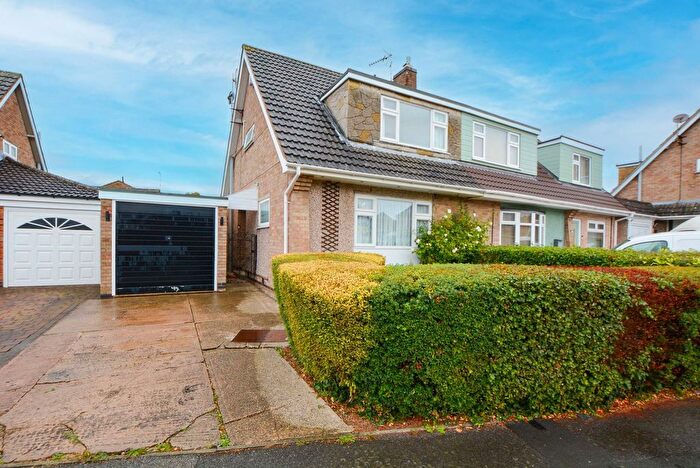 3 Bedroom Semi-Detached House To Rent In Clipstone Close, Wigston, Leicester, LE18