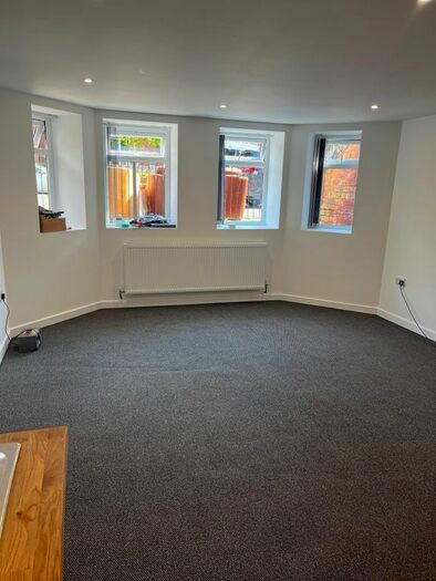 2 Bedroom Flat To Rent In Normanton Avenue, Liverpool, Merseyside, L17