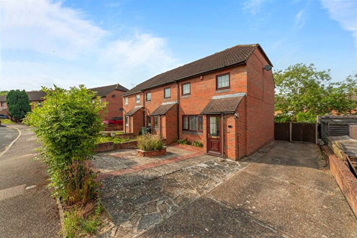 2 Bedroom End Of Terrace House For Sale In Bishops Close, Nettlestead, Maidstone, ME18
