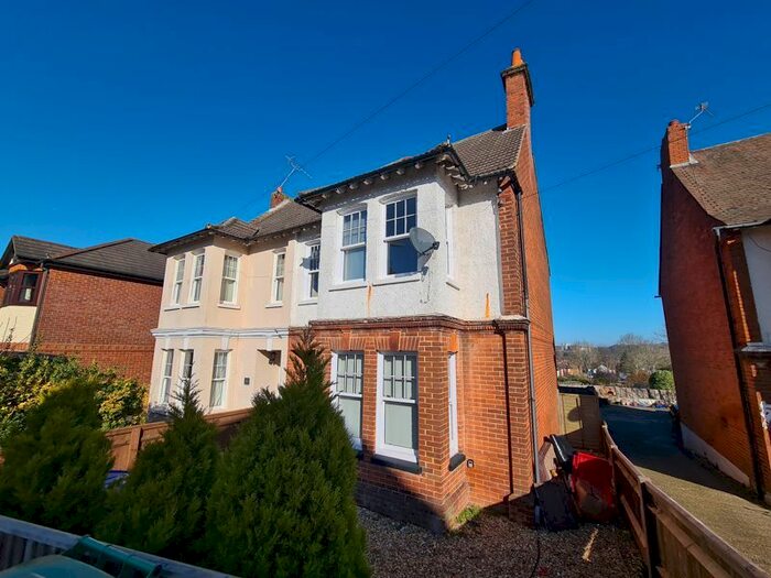 2 Bedroom Flat To Rent In Church Lane East, Aldershot, GU11