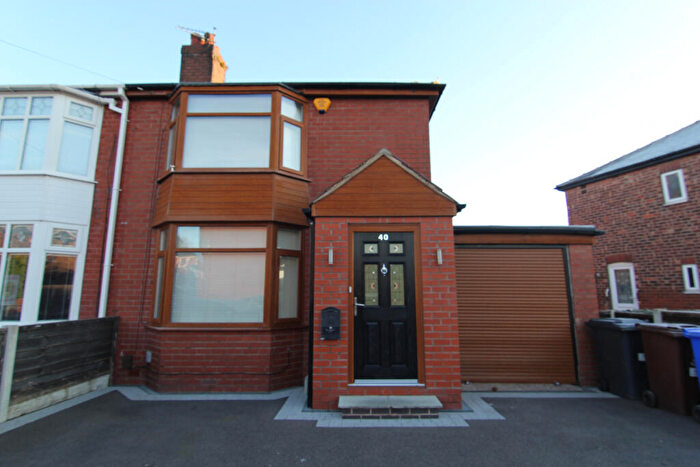 3 Bedroom Semi Detached House For Sale In Waverley Crescent, Droylsden, M43